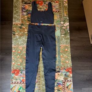 SET Active Navy Leggings and Top Set